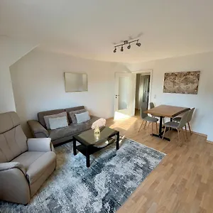 Apartment Gross, Aber Gemuetlich - Citynah